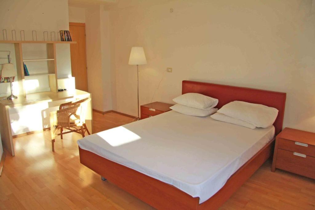 Central Park Bucarest Habitación foto